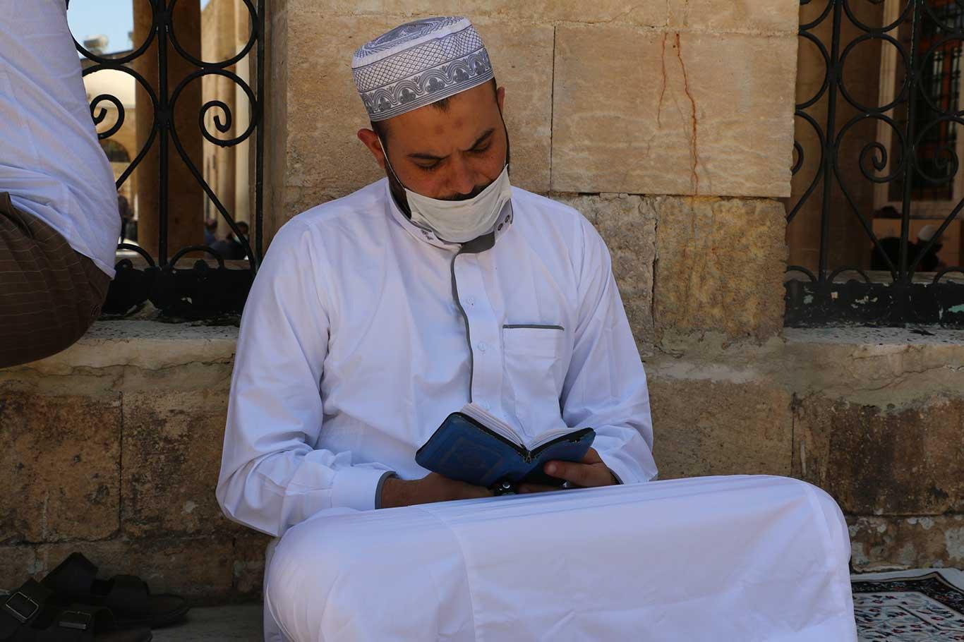 Şanlıurfa’da uzun bir aradan sonra ilk Cuma namazı kılındı